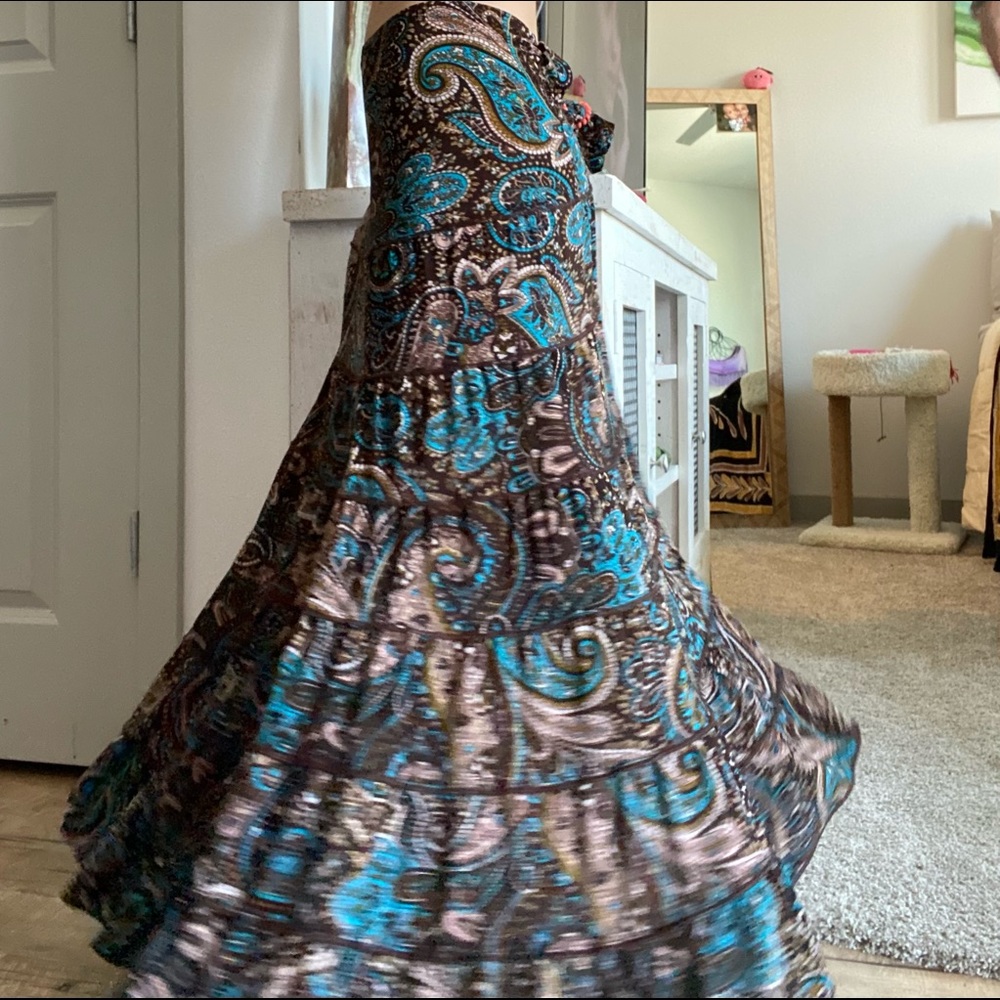 Pattern flowy skirt